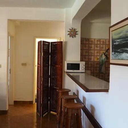 Apartmán Apartamento 2 Quartos, 2 Casas De Banho E Grande Sala *