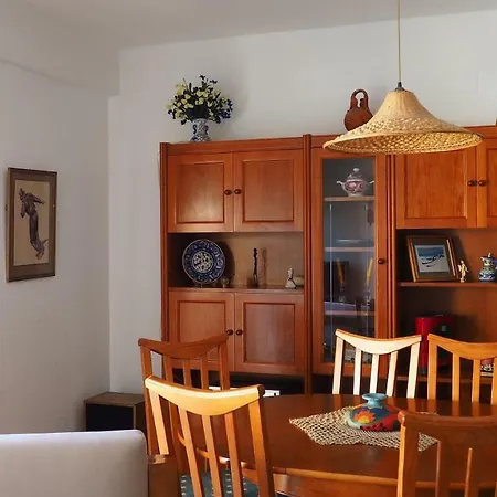 Apartamento 2 Quartos, 2 Casas De Banho E Grande Sala * Alvor