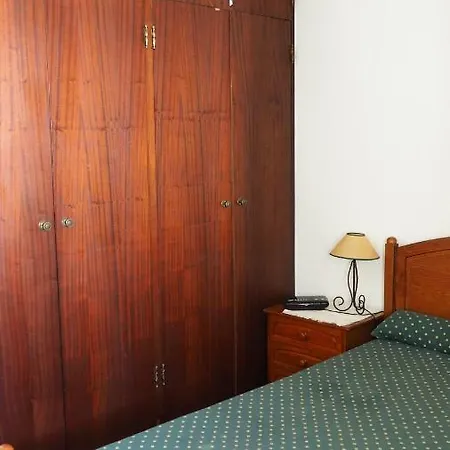 Daire Apartamento 2 Quartos, 2 Casas De Banho E Grande Sala